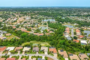 7126 Southgate Ct, Sarasota, FL 34243 - Photo 9