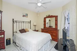 62 Lakepointe Cir, Kissimmee, FL 34743 - Photo 19