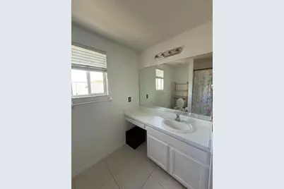 8103 Tar Hollow Drive, Gibsonton, FL 33534 - Photo 17