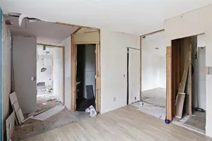 36301 Peak St, Zephyrhills, FL 33541 - Photo 3