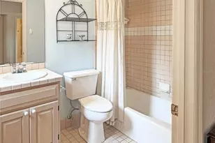 1630 Royal Palm Dr S, Saint Petersburg, FL 33707 - Photo 25