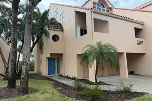 1630 Royal Palm Dr S, Saint Petersburg, FL 33707 - Photo 1