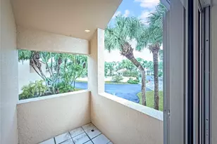 1630 Royal Palm Dr S, Saint Petersburg, FL 33707 - Photo 37