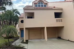 1630 Royal Palm Dr S, Saint Petersburg, FL 33707 - Photo 3