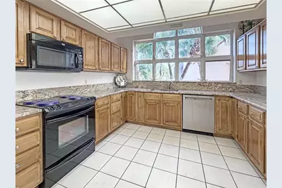 1630 Royal Palm Drive S #A, Saint Petersburg, FL 33707 - Photo 19