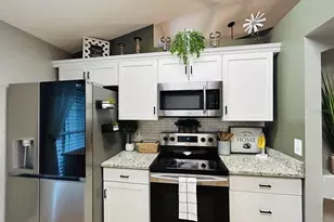 3110 Hallow Dr, Deltona, FL 32738 - Photo 11