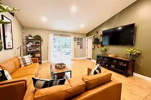 3110 Hallow Dr, Deltona, FL 32738 - Photo 5