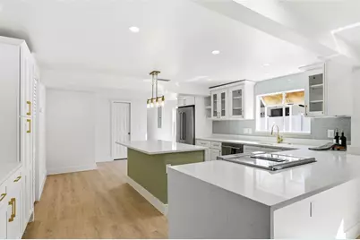 301 81st Avenue NE, Saint Petersburg, FL 33702 - Photo 15