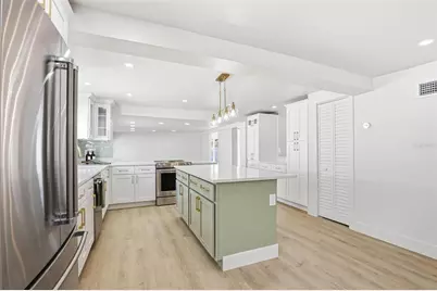 301 81st Avenue NE, Saint Petersburg, FL 33702 - Photo 15