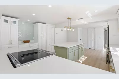 301 81st Avenue NE, Saint Petersburg, FL 33702 - Photo 11