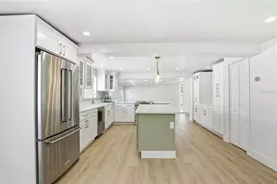 301 81st Ave NE, Saint Petersburg, FL 33702 - Photo 21