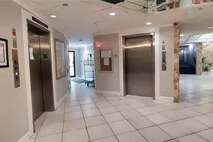 1000 St Charles Pl, Pembroke Pines, FL 33026 - Photo 9