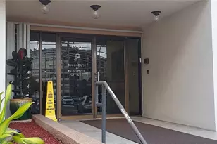 1000 St Charles Pl, Pembroke Pines, FL 33026 - Photo 47