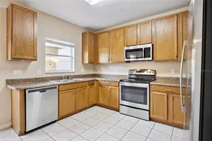 13930 Daniels Landing Cir, Winter Garden, FL 34787 - Photo 11