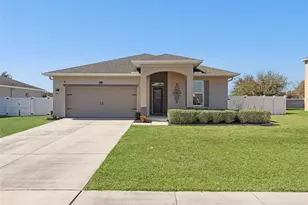 37027 Scenic Bluff Dr, Grand Island, FL 32735 - Photo 1