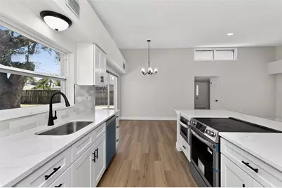 1321 Murray Avenue, Clearwater, FL 33755 - Photo 7