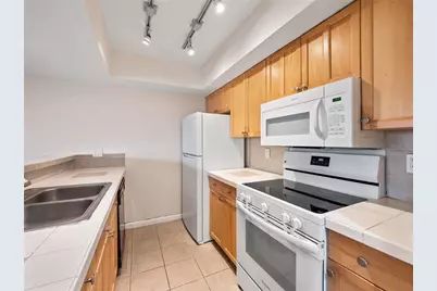 5789 Peregrine Avenue #30-C10-2, Orlando, FL 32819 - Photo 5