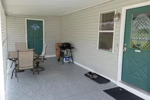 1403 Lindsey Ln, Lady Lake, FL 32159 - Photo 3