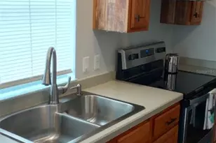 1403 Lindsey Ln, Lady Lake, FL 32159 - Photo 11