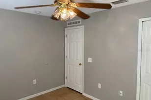 1123 Breezy Knoll St, Minneola, FL 34715 - Photo 9