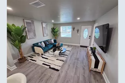 1106 Valencia Road, Plant City, FL 33563 - Photo 7