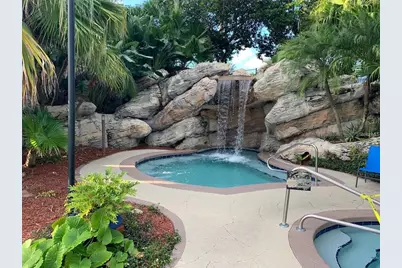 7250 Westpointe Boulevard #1028, Orlando, FL 32835 - Photo 13