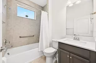 7651 Five Oaks Dr, Harmony, FL 34773 - Photo 15