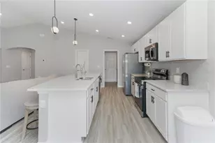 35598 Bellington Blvd, Zephyrhills, FL 33541 - Photo 15