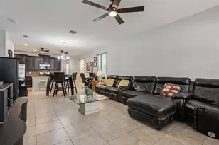 4633 Fairy Tale Cir, Kissimmee, FL 34746 - Photo 9