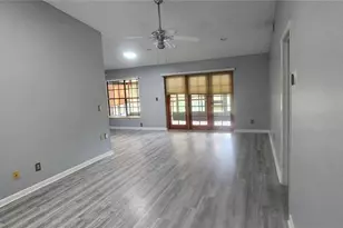 4075 Shoreside Cir, Tampa, FL 33624 - Photo 7