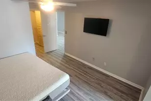 4075 Shoreside Cir, Tampa, FL 33624 - Photo 17