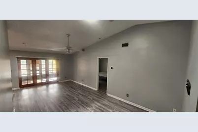 4075 Shoreside Circle, Tampa, FL 33624 - Photo 9