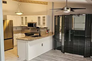 4075 Shoreside Cir, Tampa, FL 33624 - Photo 13