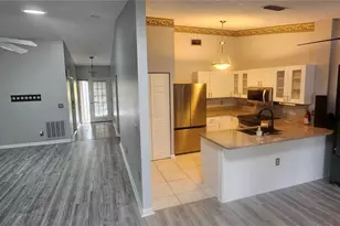 4075 Shoreside Cir, Tampa, FL 33624 - Photo 11