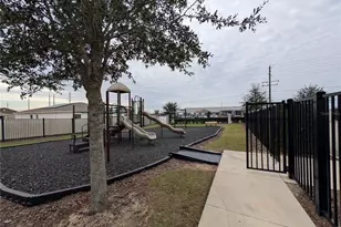 384 Citrus Pointe Dr, Davenport, FL 33837 - Photo 31