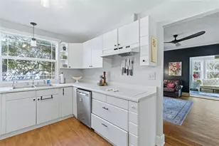 138 N Kentucky Ave, Deland, FL 32724 - Photo 17