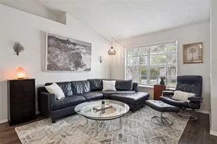 112 Reserve Cir, Oviedo, FL 32765 - Photo 3