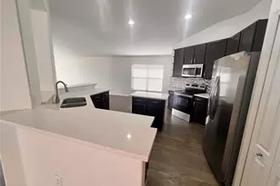 3930 Lakeside Reserve Ln, Orlando, FL 32810 - Photo 5