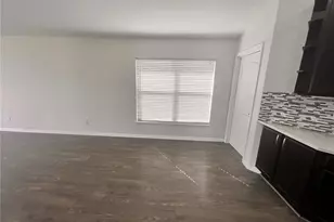 3930 Lakeside Reserve Ln, Orlando, FL 32810 - Photo 13