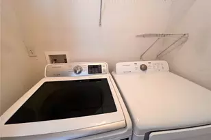 3930 Lakeside Reserve Ln, Orlando, FL 32810 - Photo 19