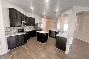 3930 Lakeside Reserve Ln, Orlando, FL 32810 - Photo 3