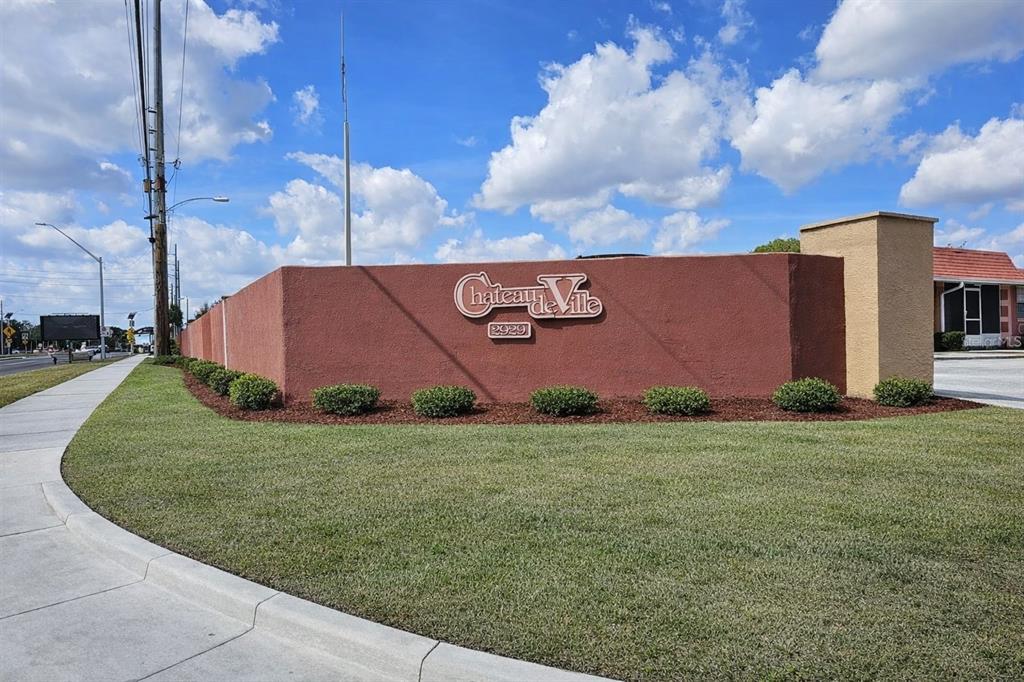 2929 W Oak Ridge Rd #E6 - 2929 W Oak Ridge Rd #E6, Orlando, FL 32809 Luxury Property | Jose Angel Pina