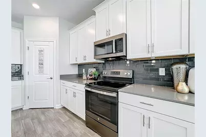 8886 Fallen Oak Drive, Davenport, FL 33896 - Photo 15