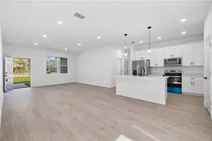 1801 Hudson Ct, Poinciana, FL 34759 - Photo 3