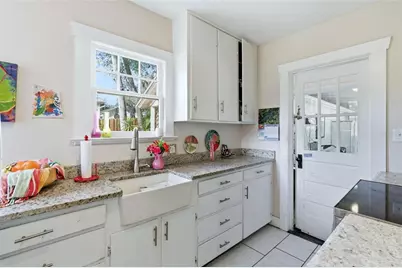 441 N Kentucky Avenue, Deland, FL 32724 - Photo 9