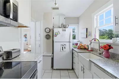 441 N Kentucky Avenue, Deland, FL 32724 - Photo 11