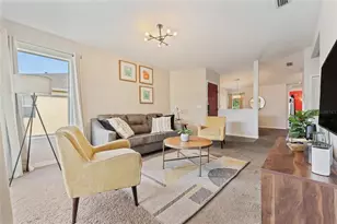 2786 Club Cortile Cir, Kissimmee, FL 34746 - Photo 5