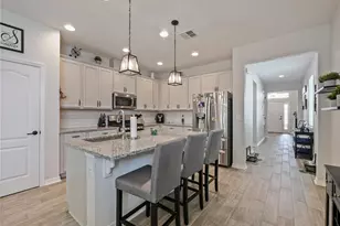 8258 Bayliss Ct, Orlando, FL 32825 - Photo 9