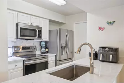 3032 Parkway Boulevard #305, Kissimmee, FL 34747 - Photo 11