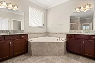 1831 Via Lago Dr, Lakeland, FL 33810 - Photo 17